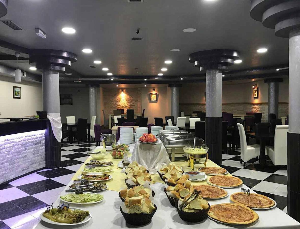 Hotel Imperial Улцинь Экстерьер фото