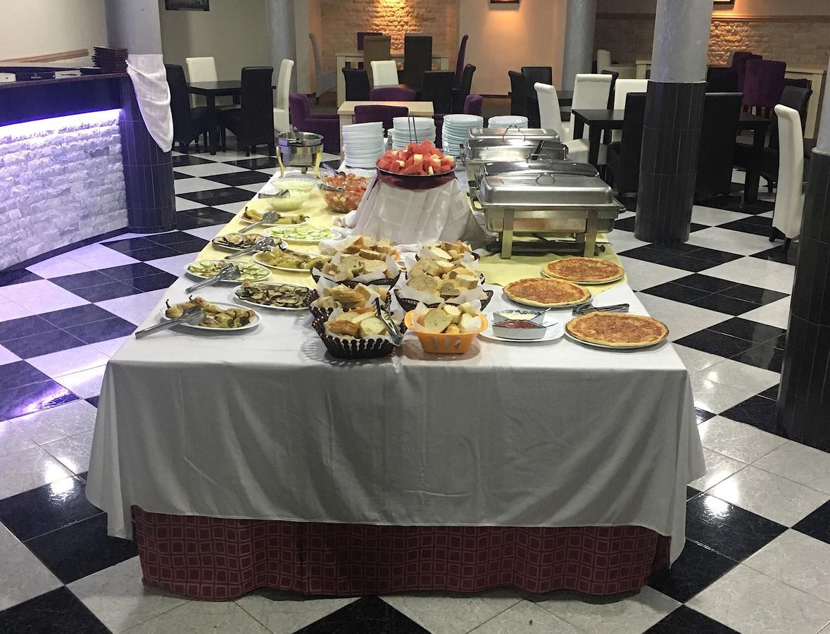 Hotel Imperial Улцинь Экстерьер фото