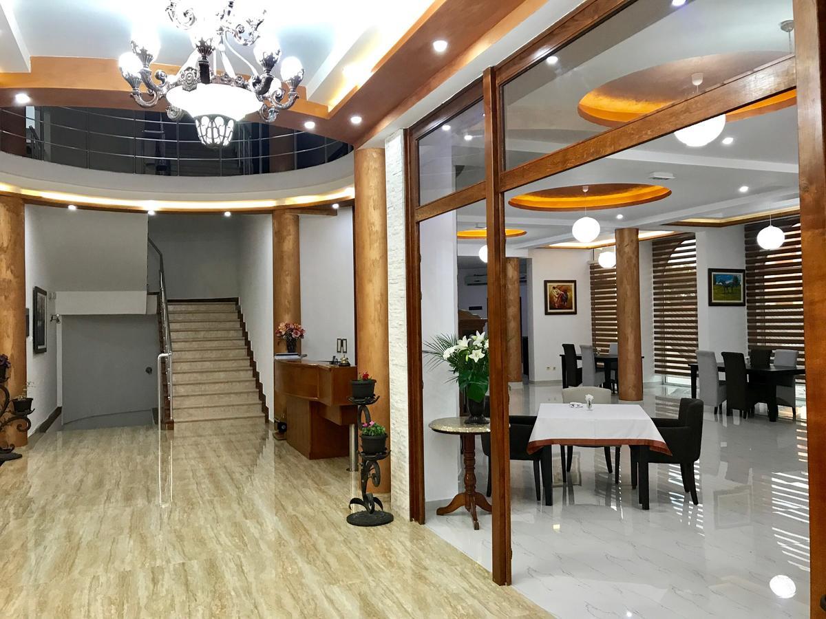 Hotel Imperial Улцинь Экстерьер фото