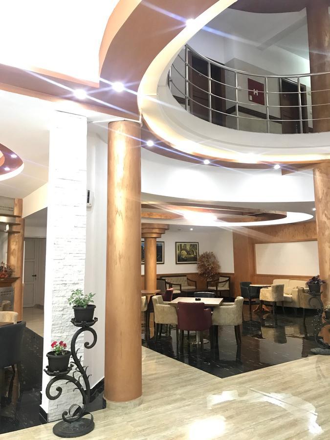 Hotel Imperial Улцинь Экстерьер фото