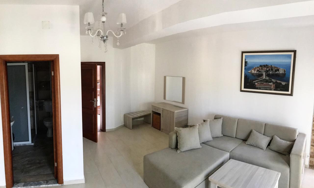 Hotel Imperial Улцинь Экстерьер фото
