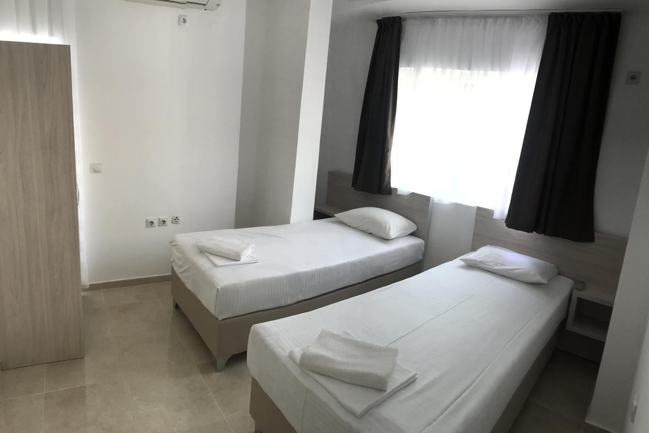 Hotel Imperial Улцинь Экстерьер фото